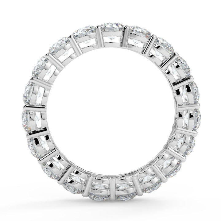 15 Pointer Round-Cut Lab-Grown Diamond Eternity Band